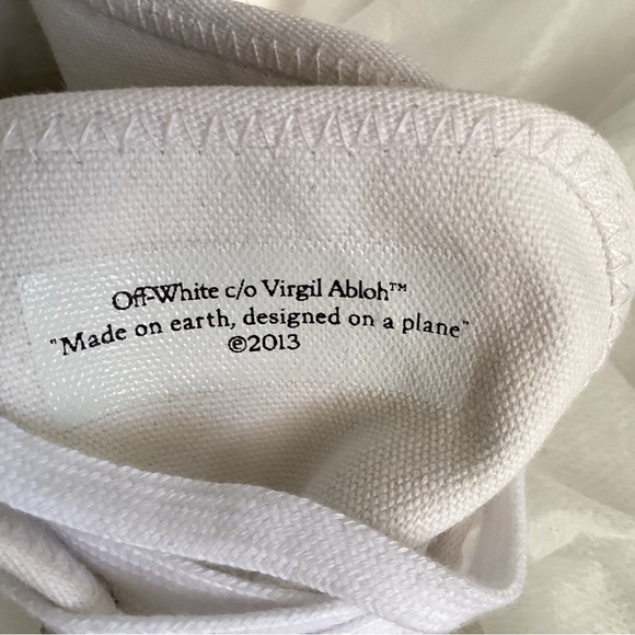 Authentic Off-White c/o Virgil Abloh High-Top Sneakers, Size 43 - Picture 7 of 12